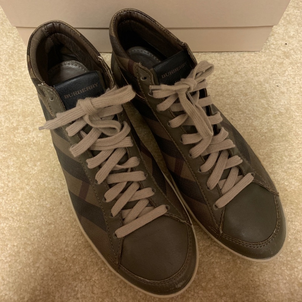 Burberry Tennis Shoes
